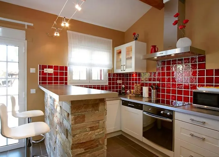 Studio Dans Villa Avec Piscine
